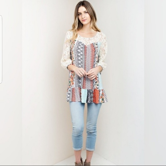 Last 1️⃣Lace Yoke Tunic - Picture 2 of 8